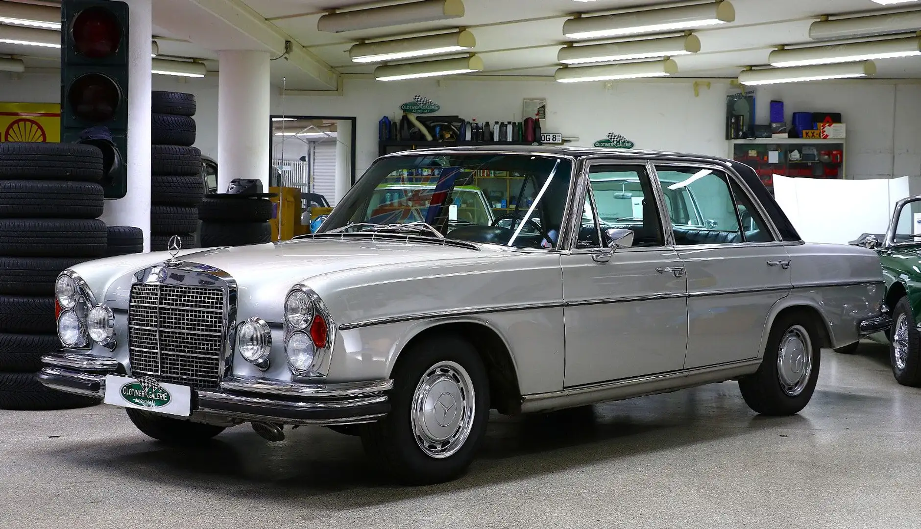 Mercedes-Benz 300 SEL 3,5 Silber - 1