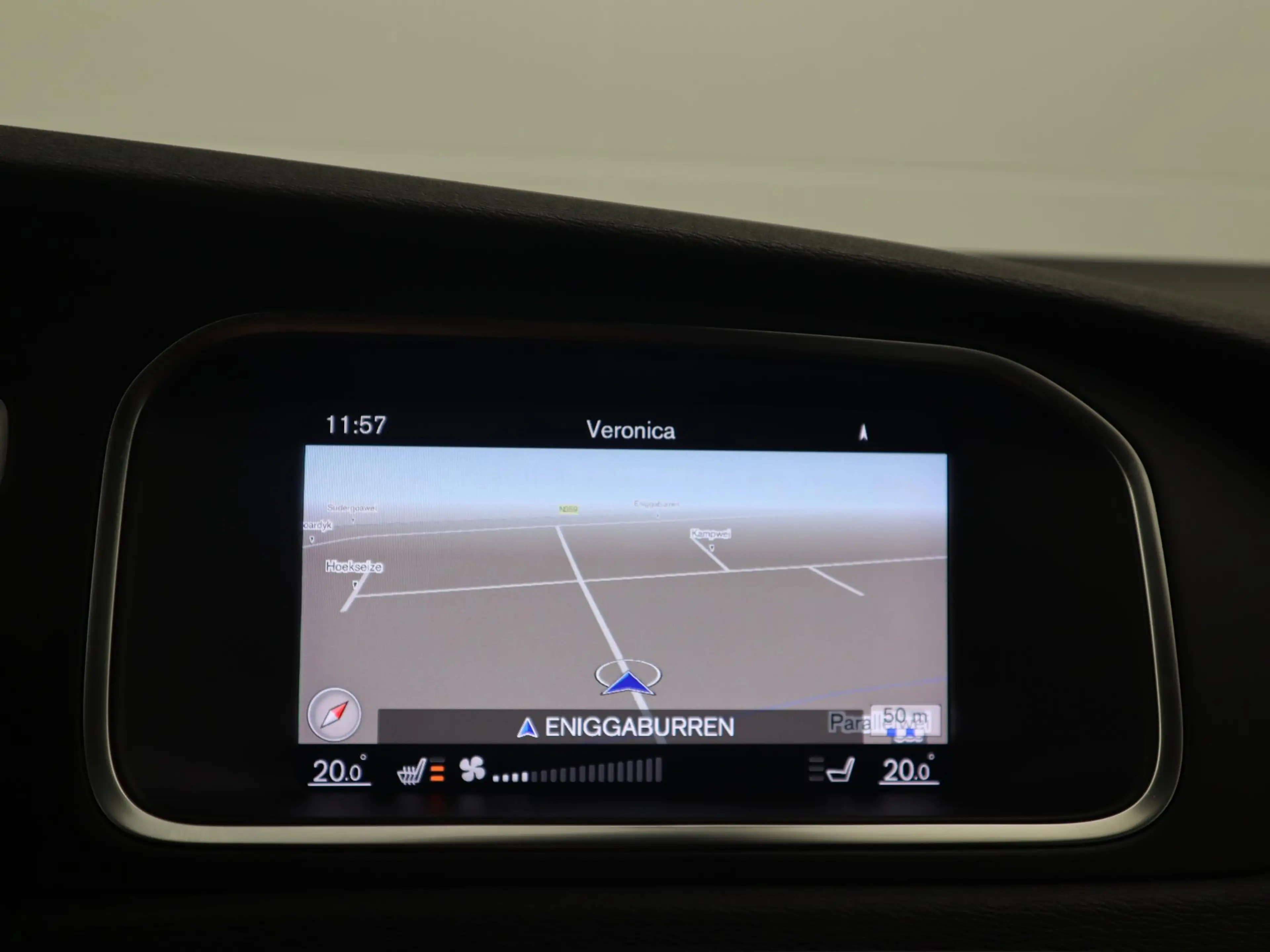 Volvo V40 2.0 T2 Nordic+ FULL LED / STANDKACHEL / STOELVERW — photo 10
