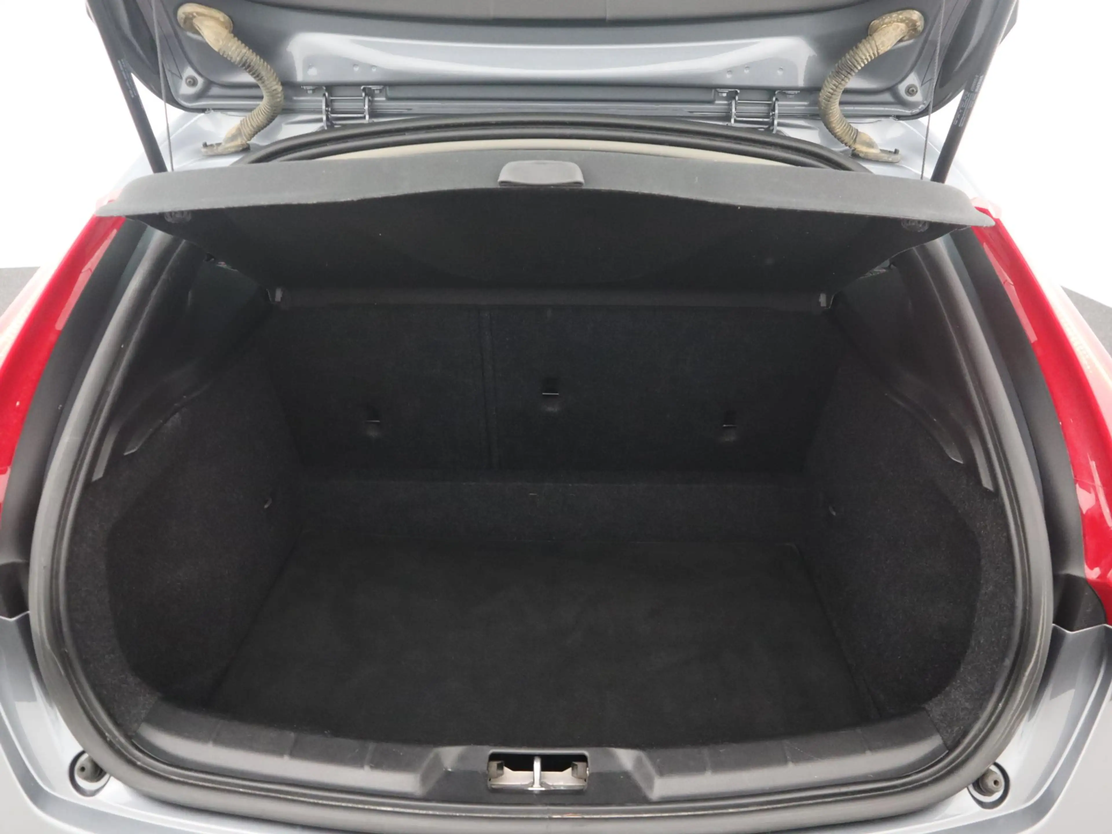 Volvo V40 2.0 T2 Nordic+ FULL LED / STANDKACHEL / STOELVERW — photo 39