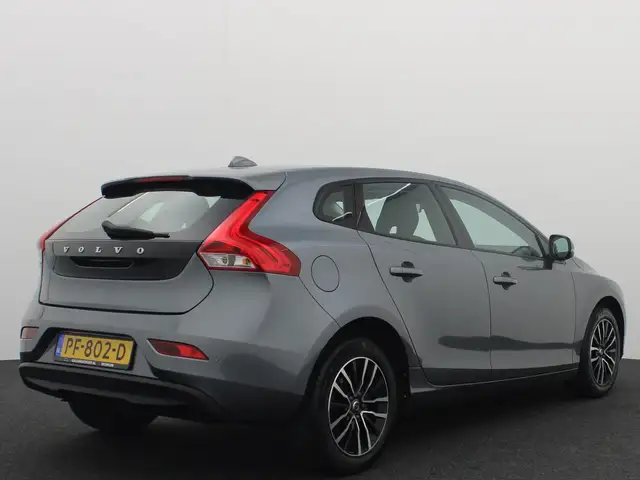 Volvo V40 view 15