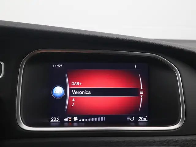 Volvo V40 view 23