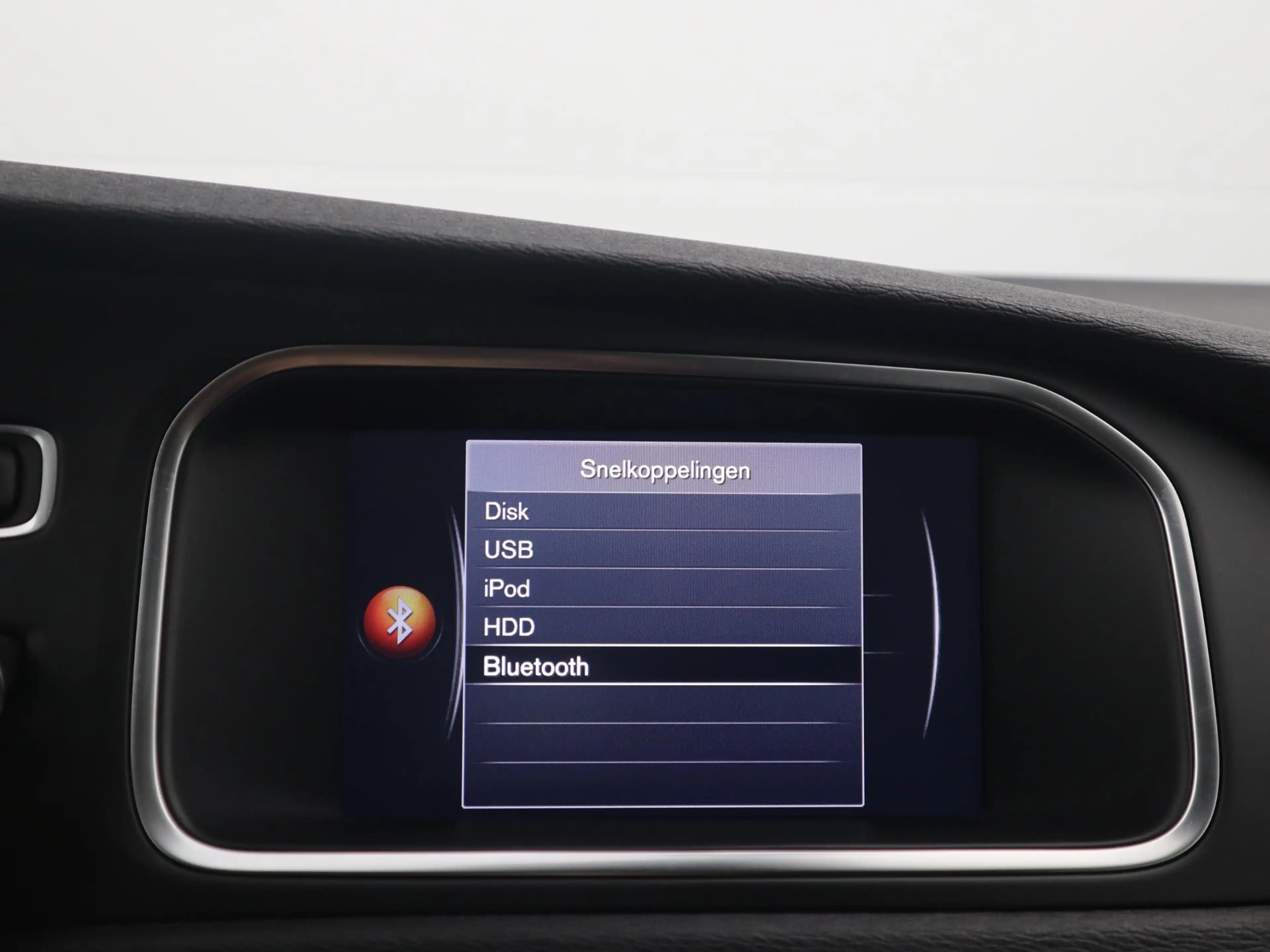 Volvo V40 2.0 T2 Nordic+ FULL LED / STANDKACHEL / STOELVERW — photo 22