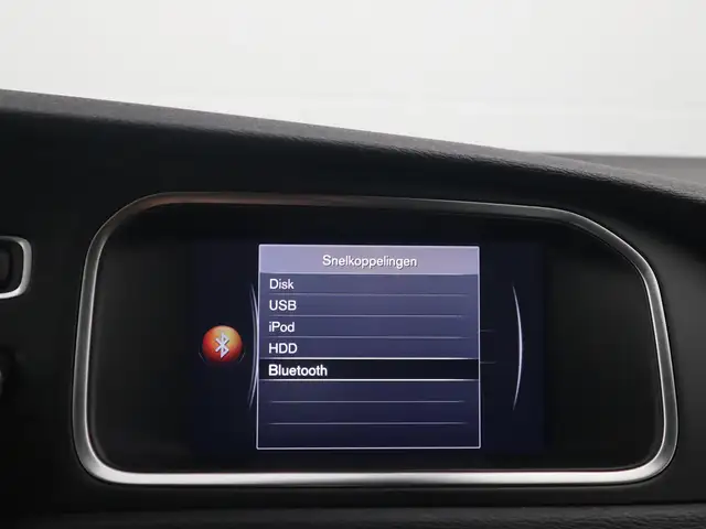 Volvo V40 view 22
