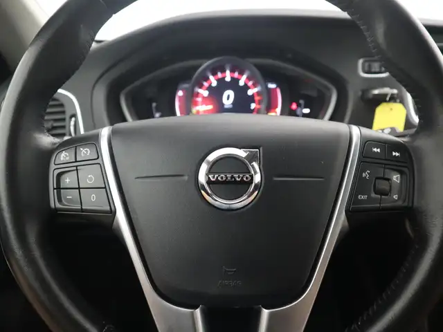 Volvo V40 view 14