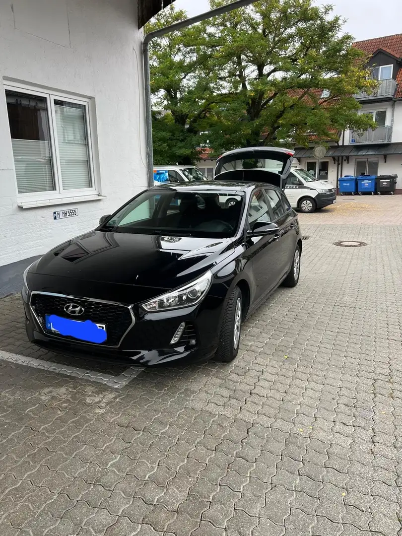 Hyundai i30 Select Schwarz - 1