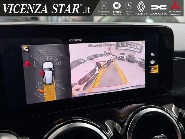 Mercedes-Benz GLB view 12