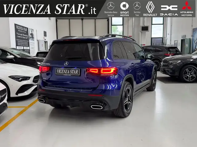 Mercedes-Benz GLB view 2