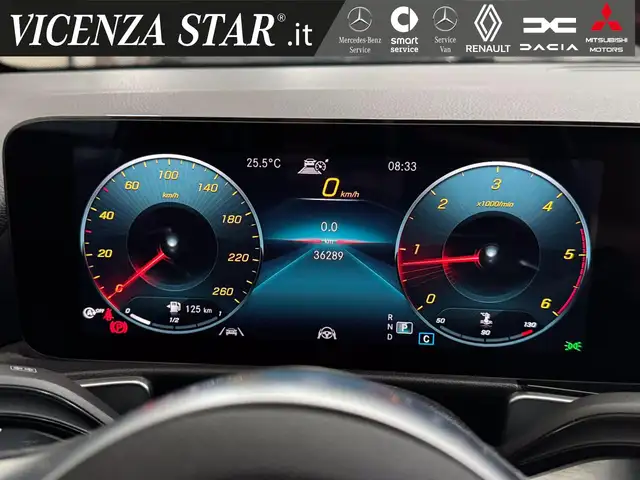 Mercedes-Benz GLB view 8