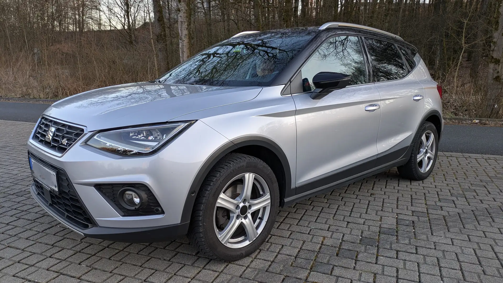 SEAT Arona Arona 1.0 Eco TSI DSG FR Silber - 2