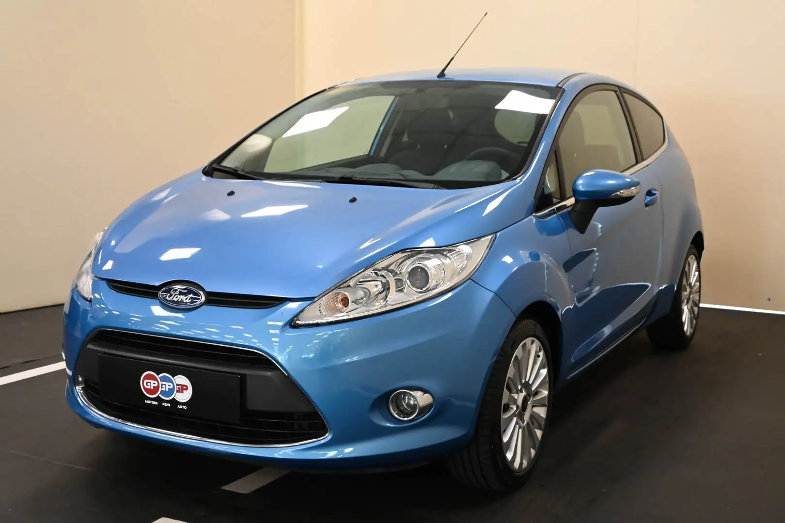 Ford Fiesta Fiesta 1.4 Aut Titanium Azul - 2