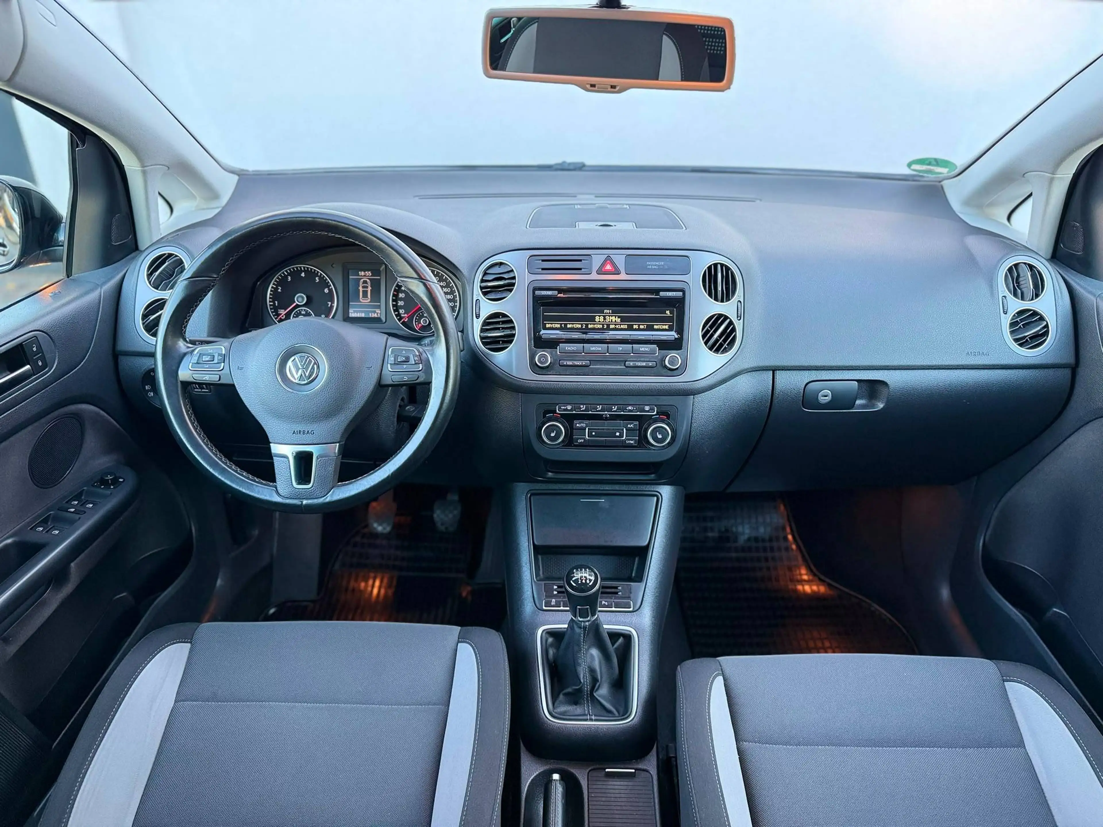 Volkswagen Golf Plus Life — photo 13