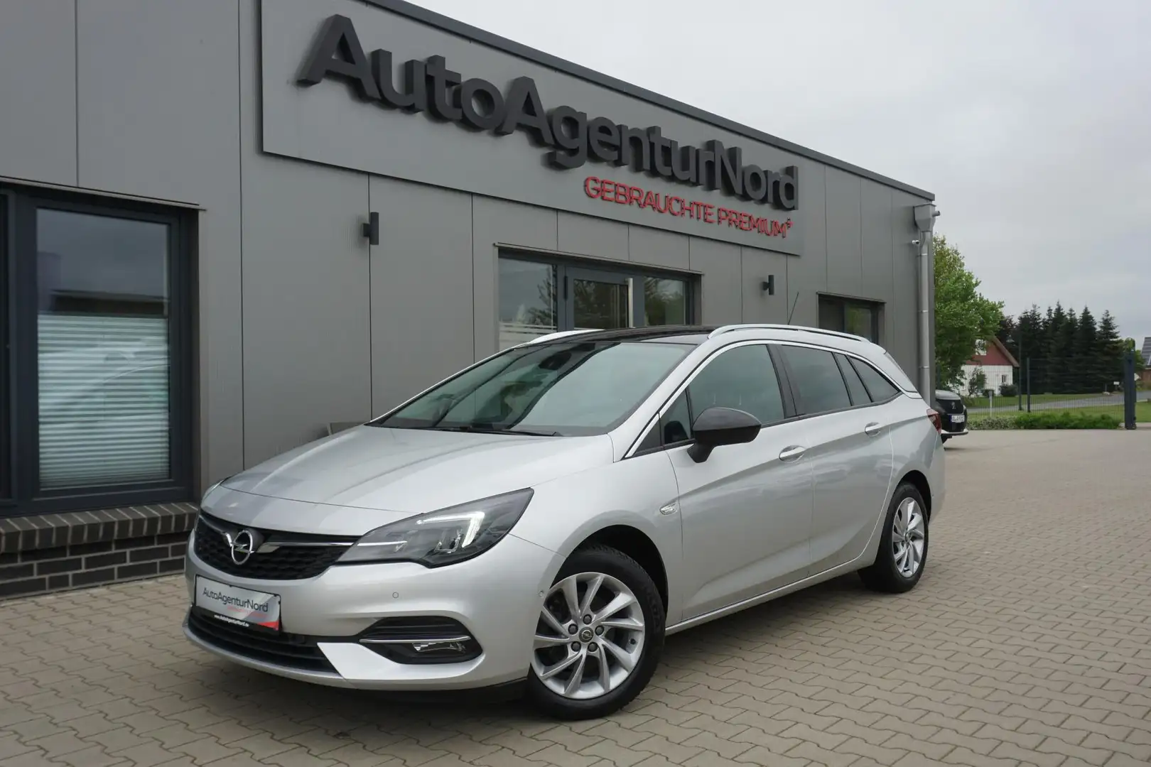 Opel Astra Kamera, Winterpaket, Navigation, Tempomat, LED Argento - 1