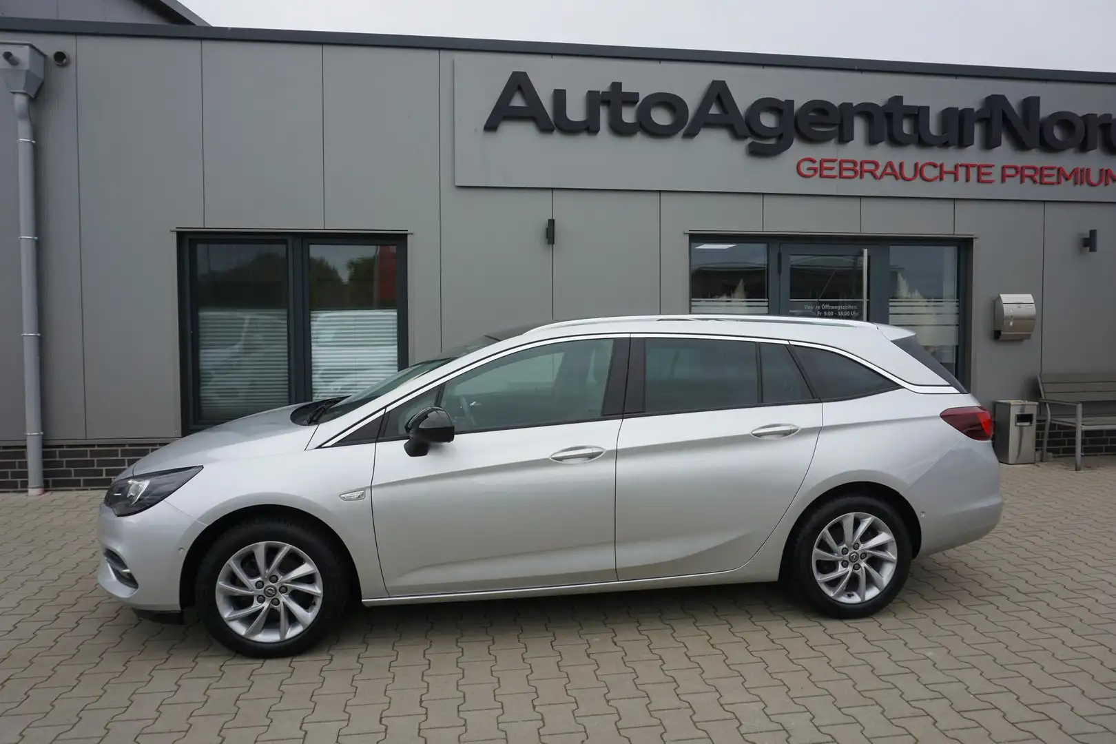 Opel Astra Kamera, Winterpaket, Navigation, Tempomat, LED Argento - 2