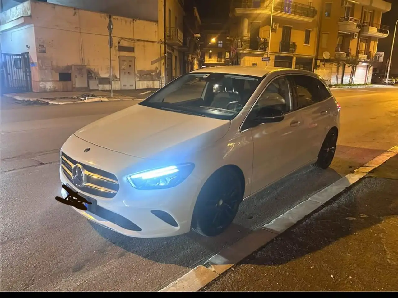 Mercedes-Benz B 200