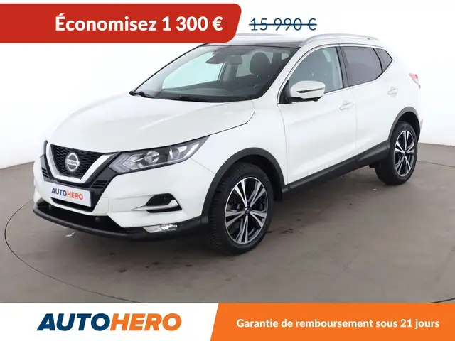 2019 Nissan Qashqai in White for sale