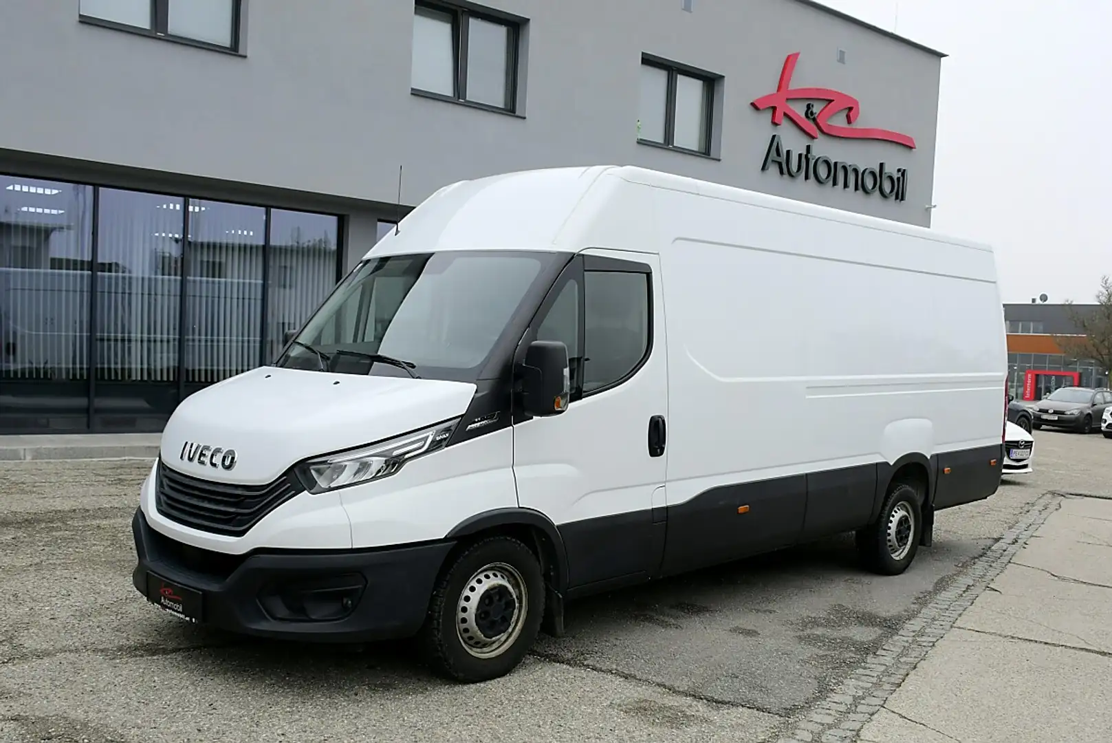 Iveco Daily 35S14EA8V 3520 HD Weiß - 1