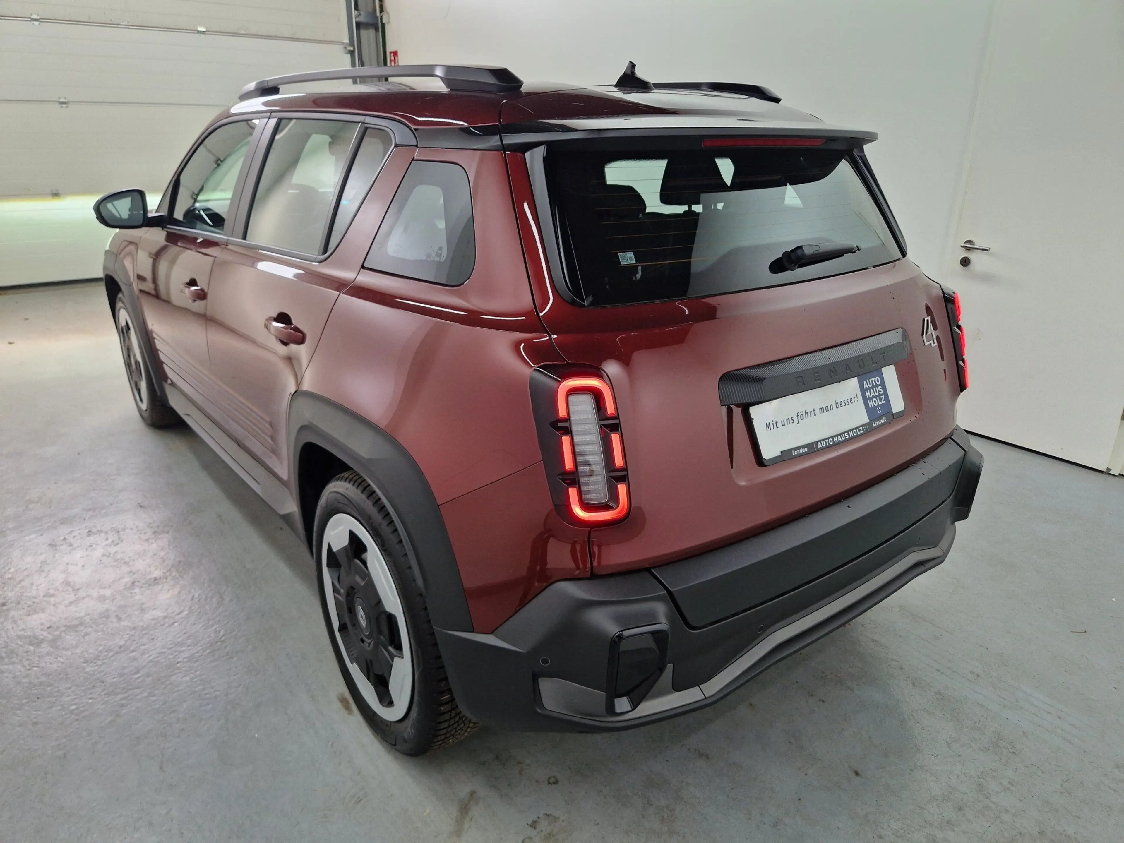Renault R 4 E-Tech Evolution 120 Urban Range — photo 2