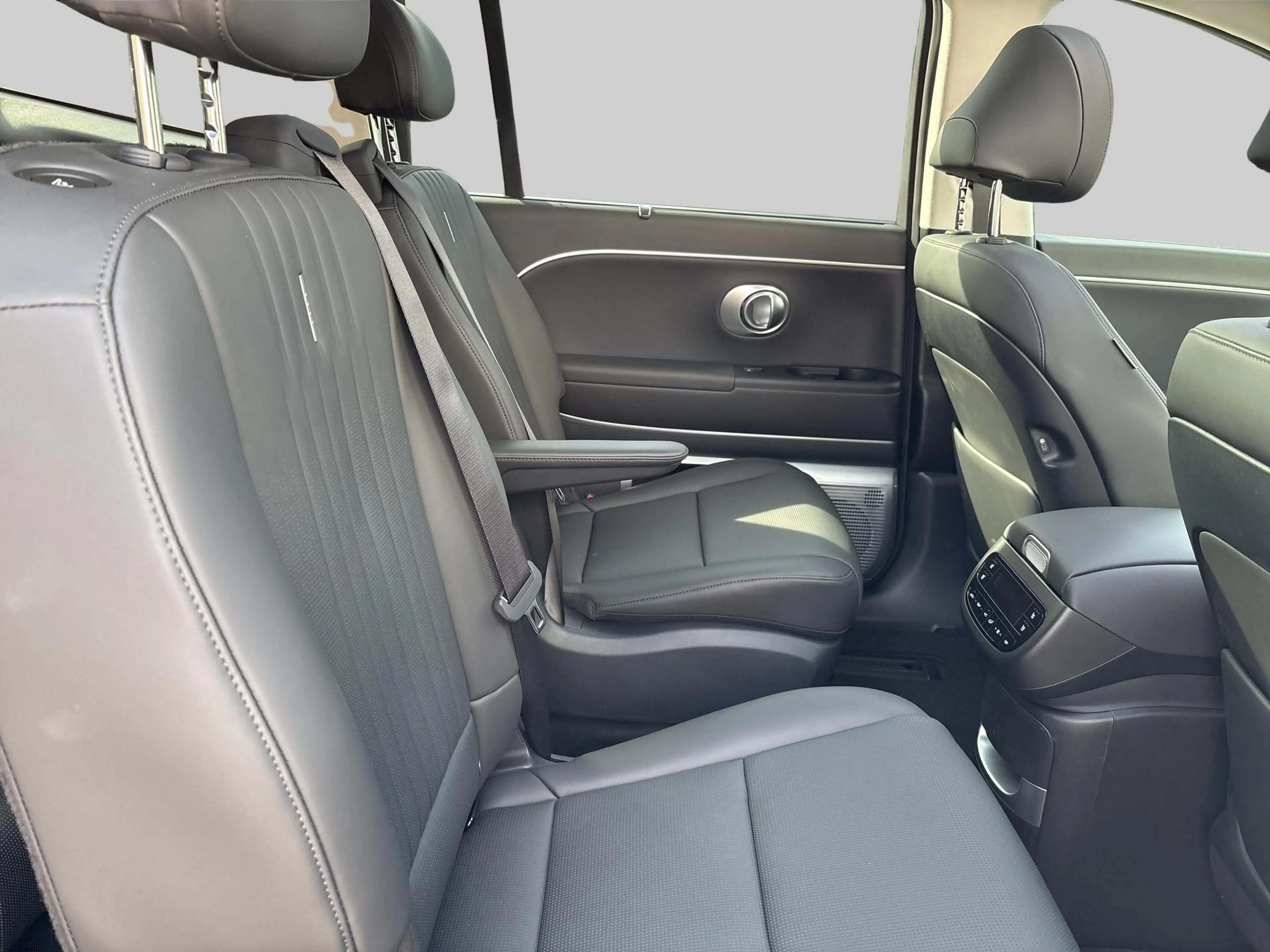 Hyundai IONIQ 9 226 kW 4WD Lounge | Achterbank verwarmd | Achterst — photo 14