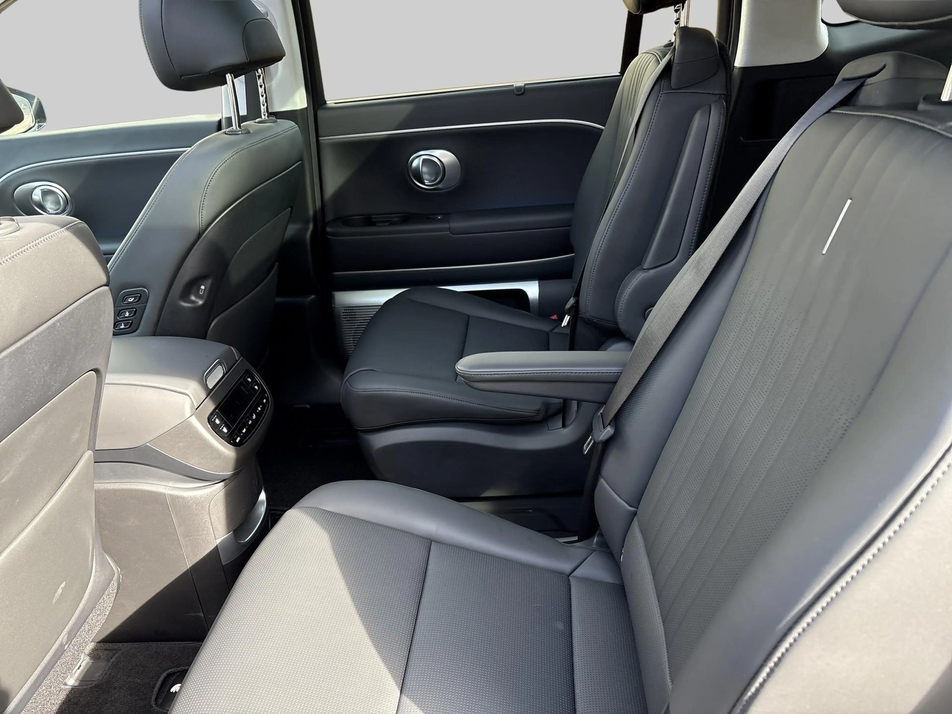 Hyundai IONIQ 9 226 kW 4WD Lounge | Achterbank verwarmd | Achterst — photo 6