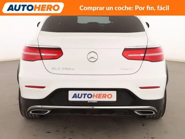 Mercedes-Benz 250 view 5
