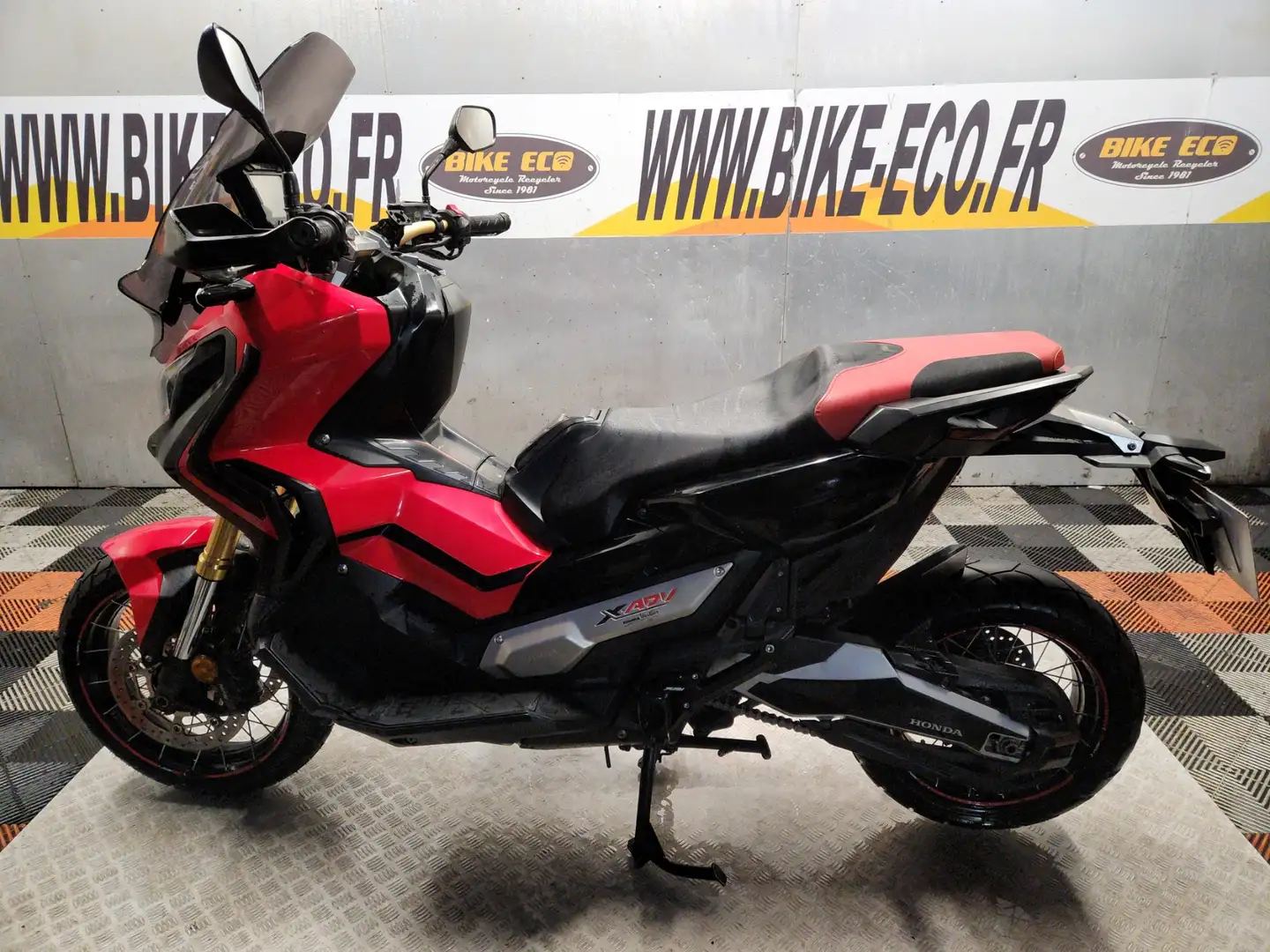 Honda X-ADV Piros - 2