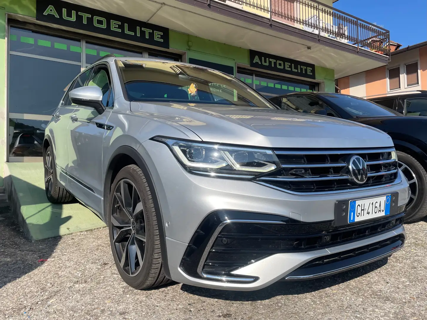 Volkswagen Tiguan 2.0 tdi R-Line 150cv dsg ACC Touch Cerchi da 20'' Argent - 1