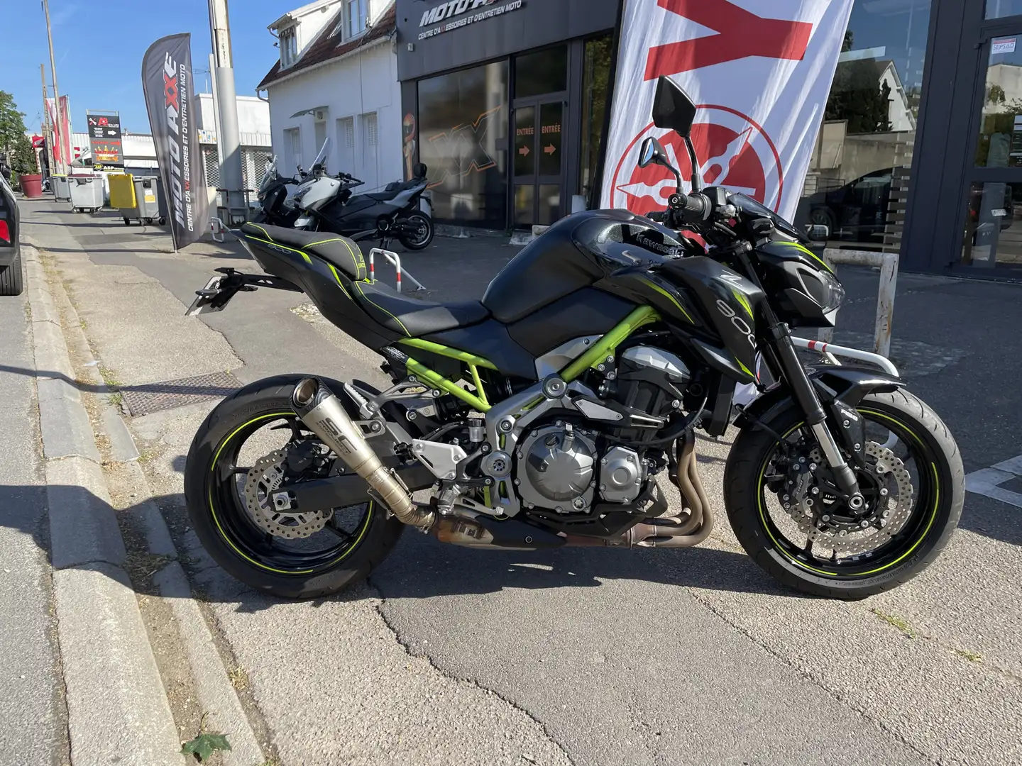 Kawasaki Z 900 Zwart - 1