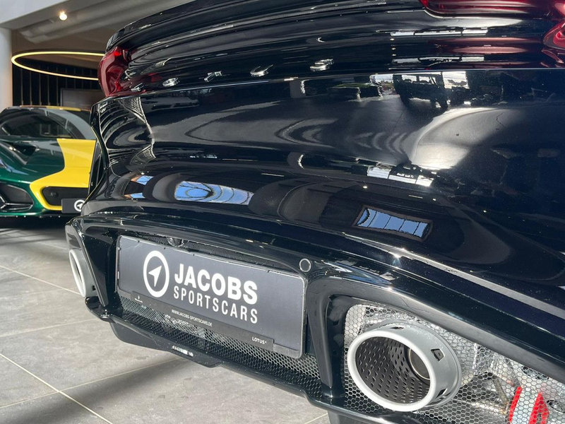 Lotus Emira V6 SE — photo 8