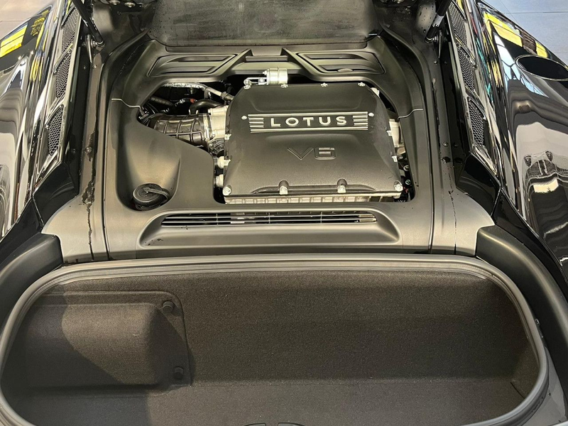 Lotus Emira V6 SE — photo 10