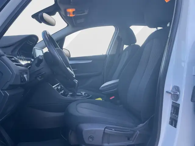 BMW 2 Series view 13