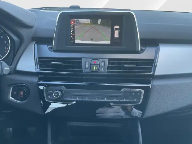 BMW 2 Series view 10