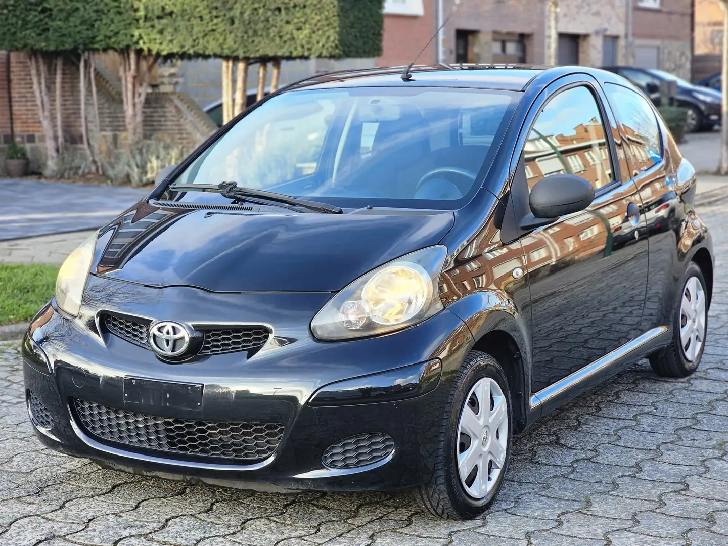 Toyota Aygo 1.0i VVT-i EURO 5 CARNET D’ENTRETIEN COMPLET Gris - 2