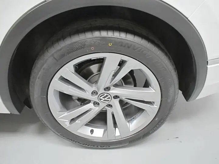 Volkswagen Tiguan 2.0 TDI R Line DSG 2022, foto 6