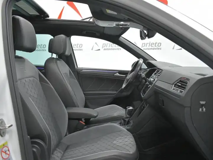 Volkswagen Tiguan 2.0 TDI R Line DSG 2022, foto 42
