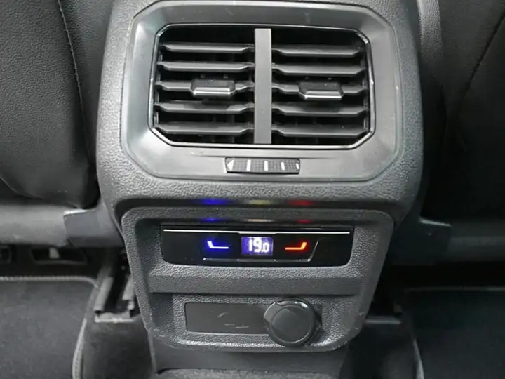 Volkswagen Tiguan 2.0 TDI R Line DSG 2022, foto 34