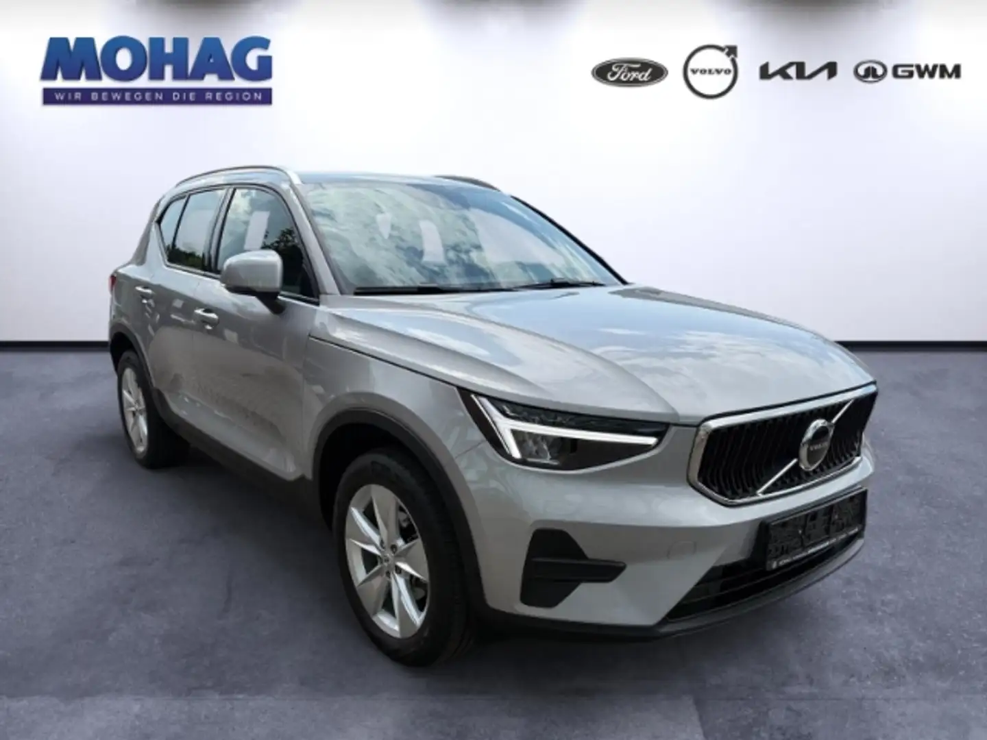 Volvo XC40 T2 Core mit Navi,Kamera,PDC,LED Silber - 2