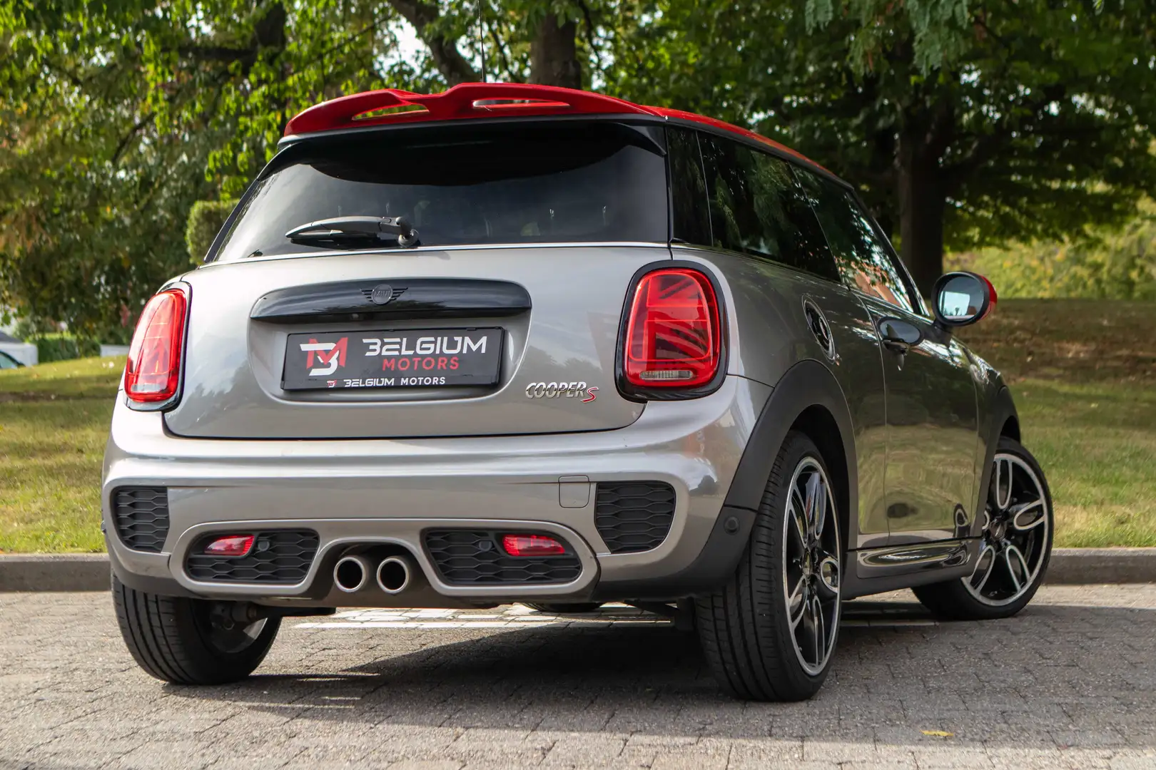 MINI Cooper S - JCW - H&K - ACC - Camera - Headup - VAT Gris - 2