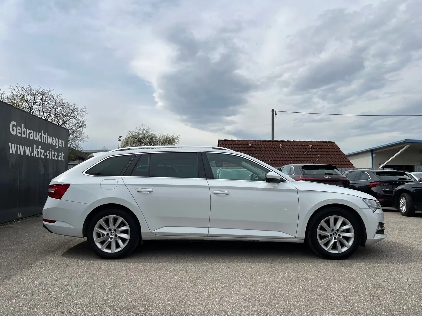 Skoda Superb Kombi 1,4 TSI Plug-In-Hybrid DSG Weiß - 2