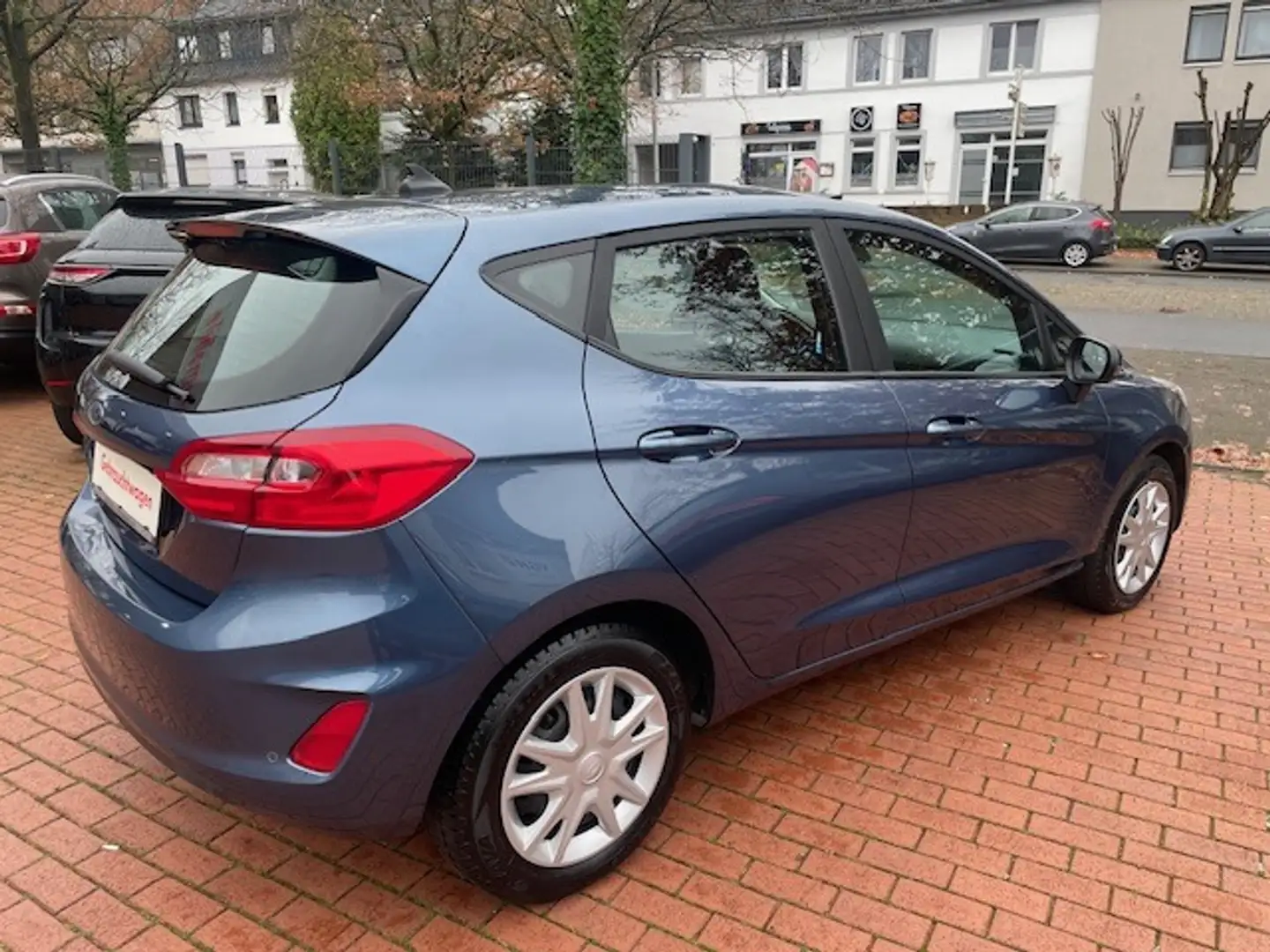 Ford Fiesta Trend 1.1 Ti-VCT*CarPlay*DAB*PDC* Bleu - 2