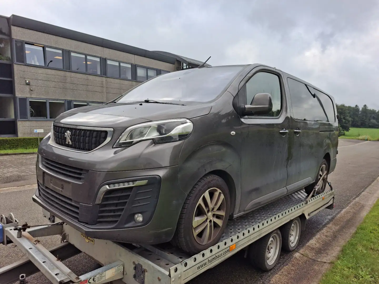 Peugeot Expert Double Cabine, 5 PLS, boîte Auto, MOTEUR CASSE ! Noir - 1