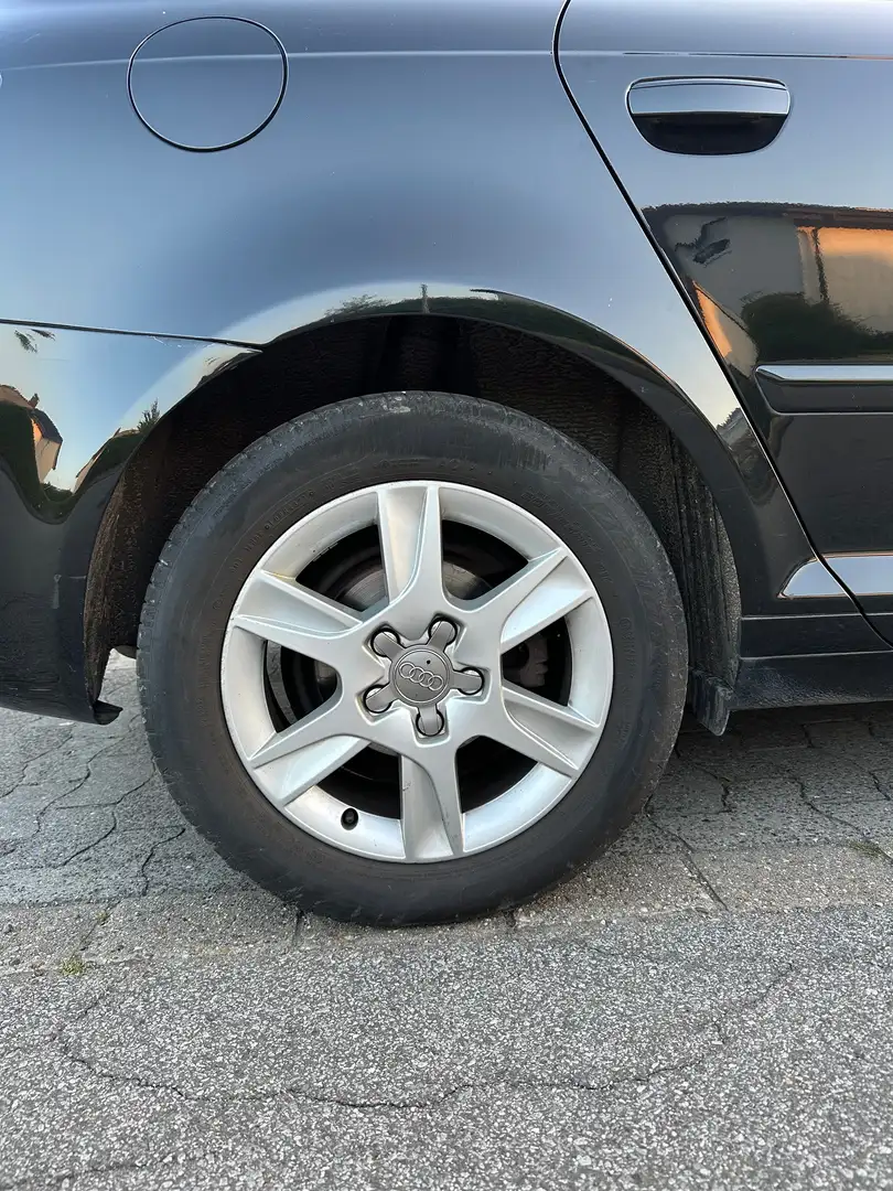 Audi A3 A3 2.0 TDI Sportback DPFAmbiente Schwarz - 2