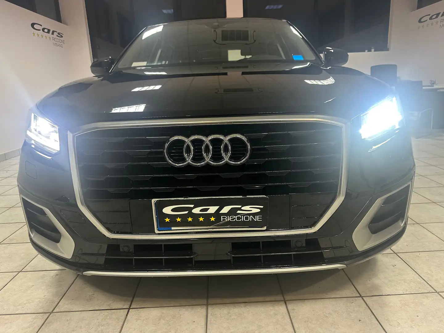 Audi Q2 30TSi DESIGN BLACK Nero - 2