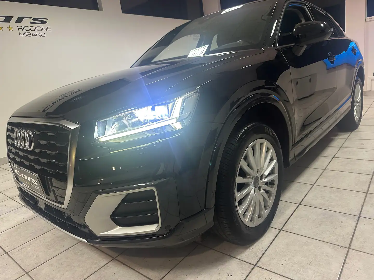 Audi Q2 30TSi DESIGN BLACK Nero - 1