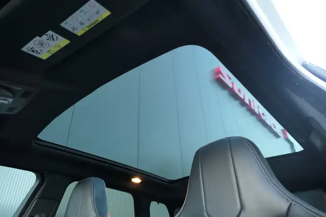 Land Rover Range Rover Evoque view 9