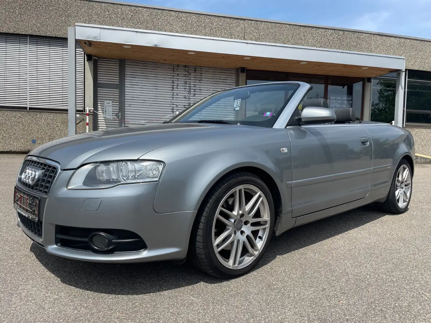 Audi A4 Cabriolet 2.0 TFSI S line Sport / Plus Grau - 1