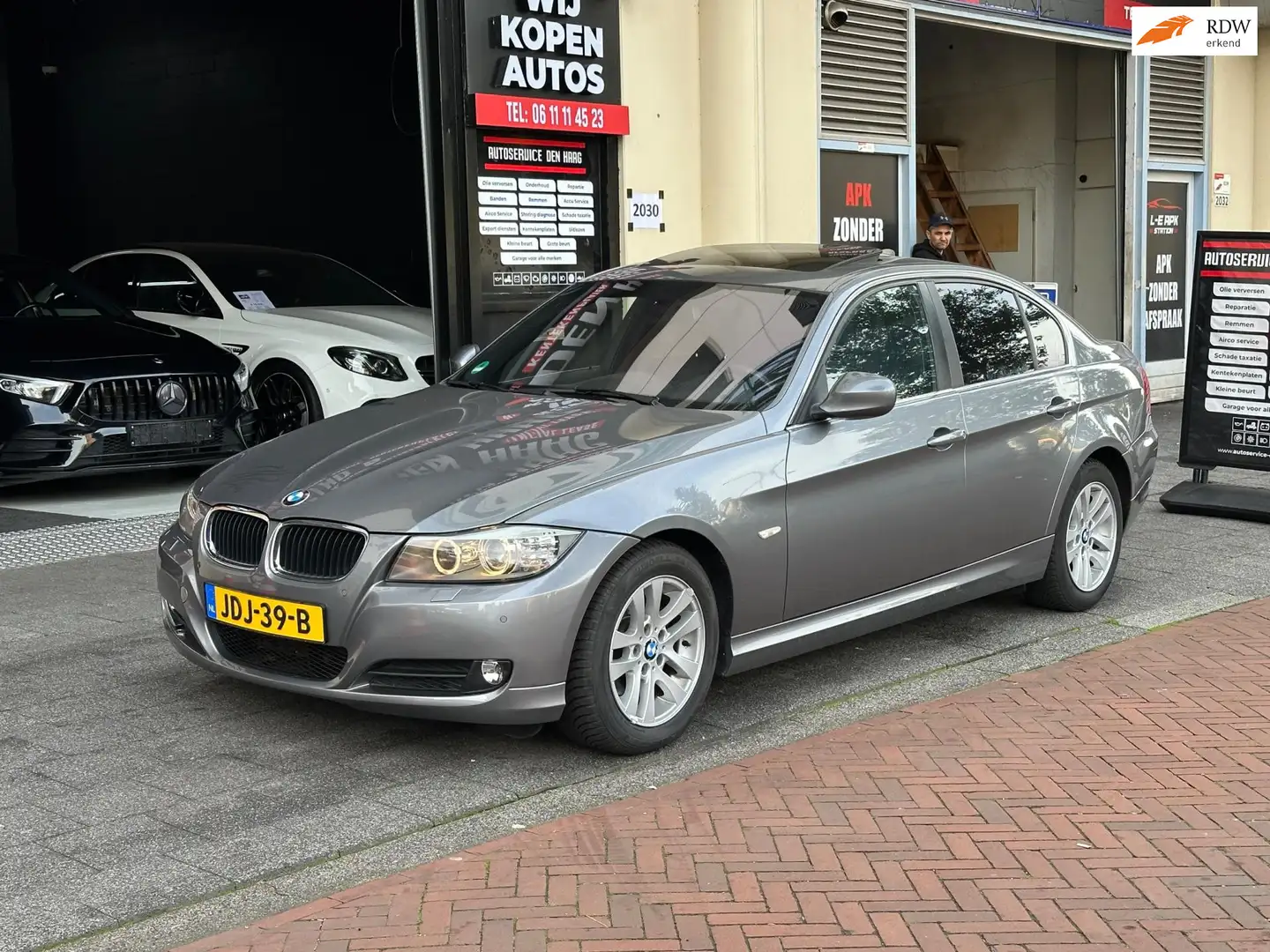 BMW 320 3-serie 320i Automaat Clima Navi Leer Schuifdak Grijs - 1