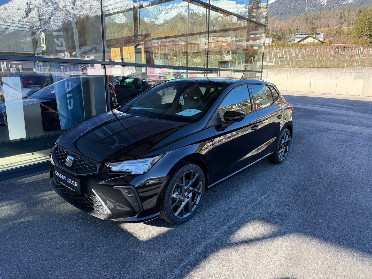 SEAT Ibiza FR 1.0 TSI DSG 115PS Schwarz - 1