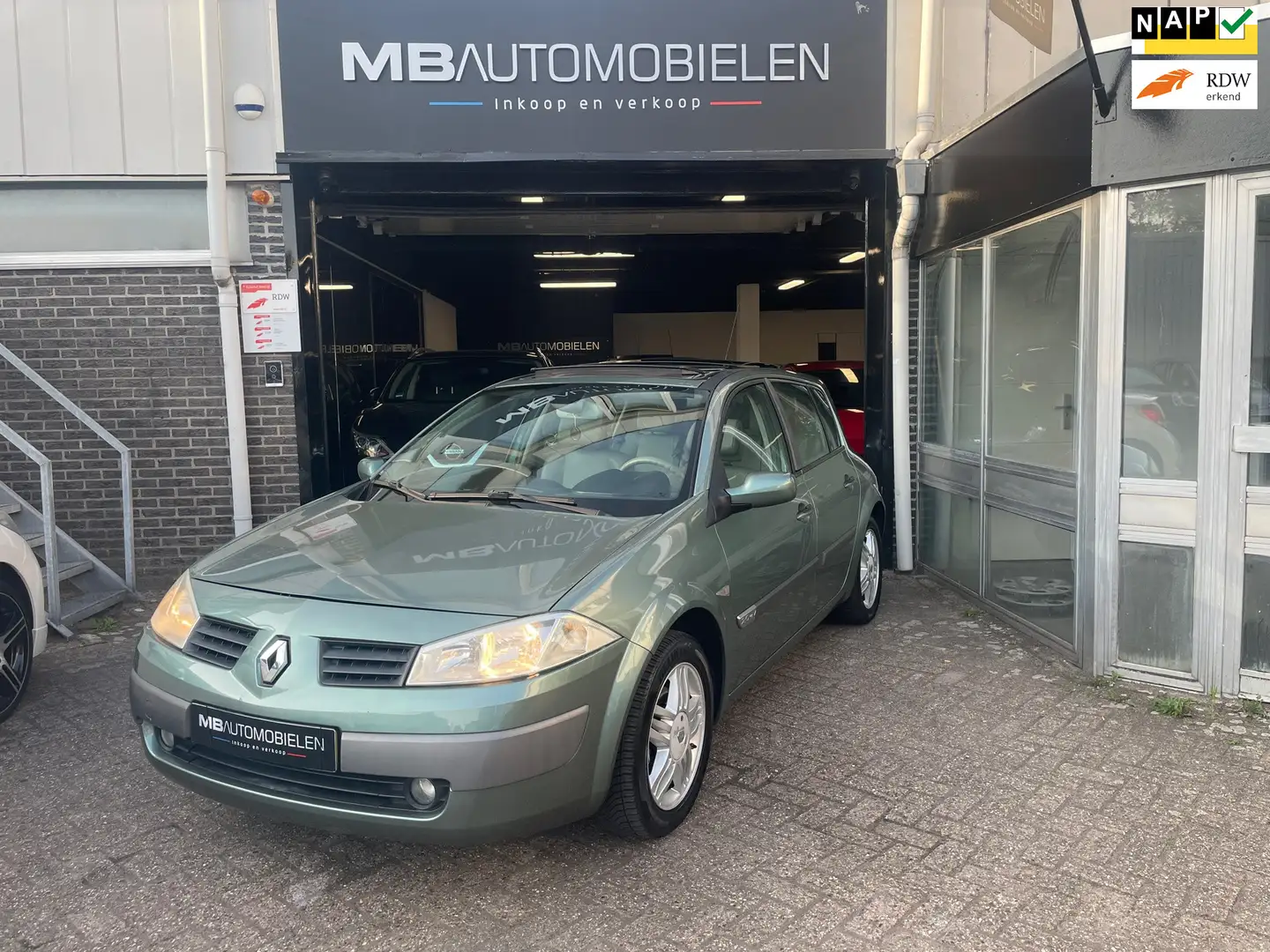 Renault Megane 2.0-16V Privilège Luxe/APK/NAP/Panorama/Leder/Keyl Vert - 1