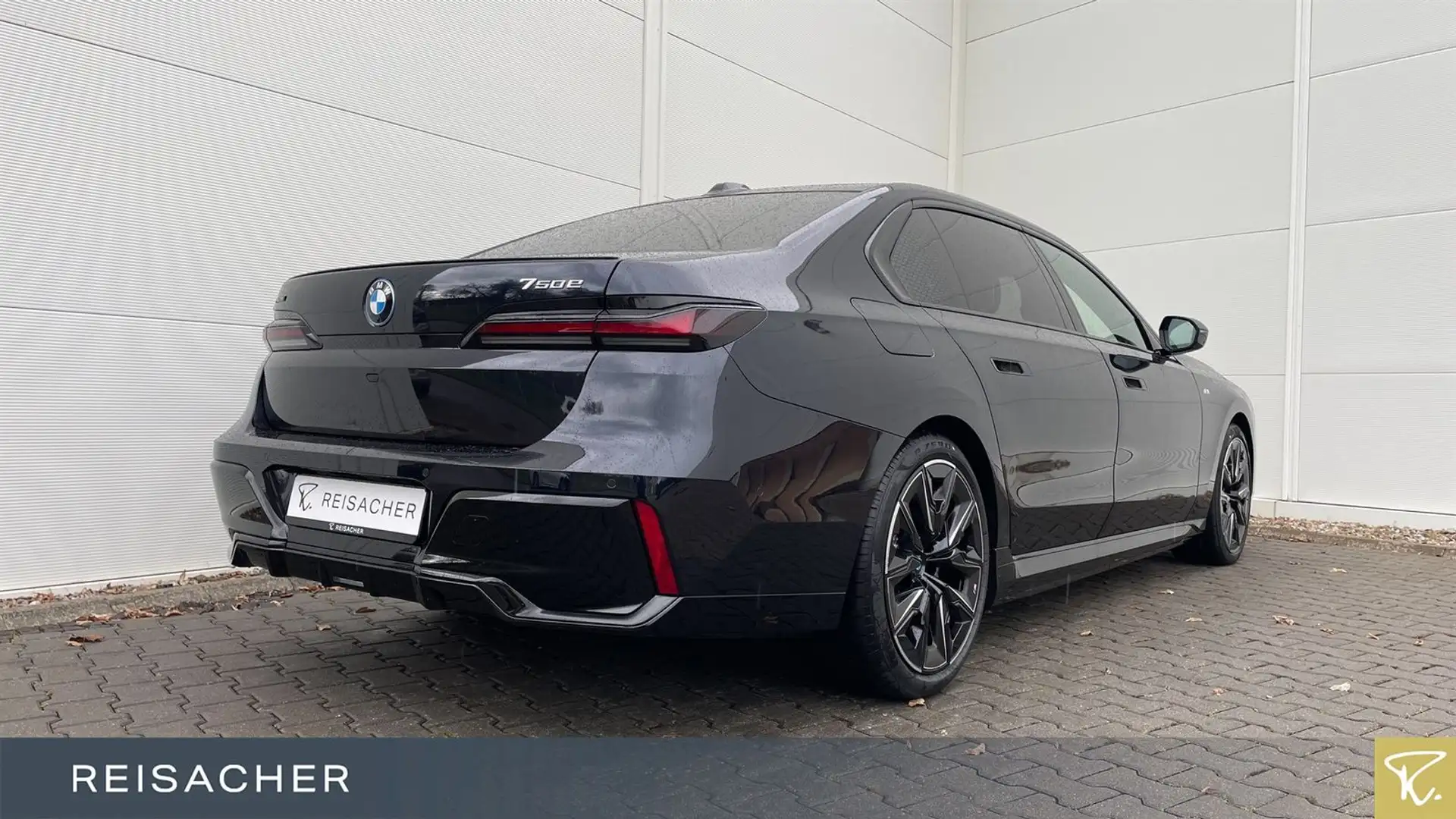 BMW 750 e A xDrive M-Sport,M-Sport PRO,AHK,DAProf,Led Fekete - 2