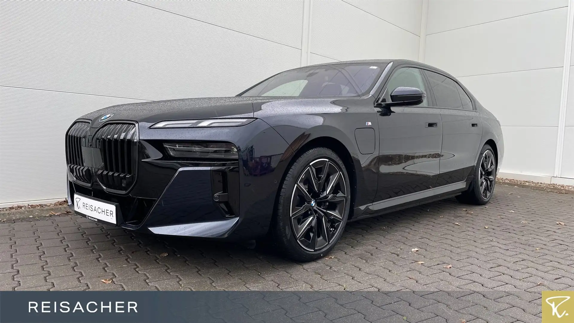 BMW 750 e A xDrive M-Sport,M-Sport PRO,AHK,DAProf,Led Fekete - 1